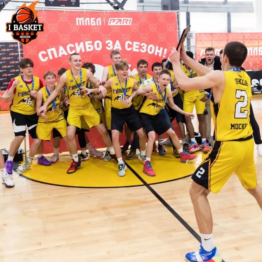 Баскетбольная академия Ibasket на Кавказском бульваре в Москве: Баскетбол, Зал, Мяч, Игра, Баскетболист, Баскетбольное кольцо, Тренировка, Тренер,