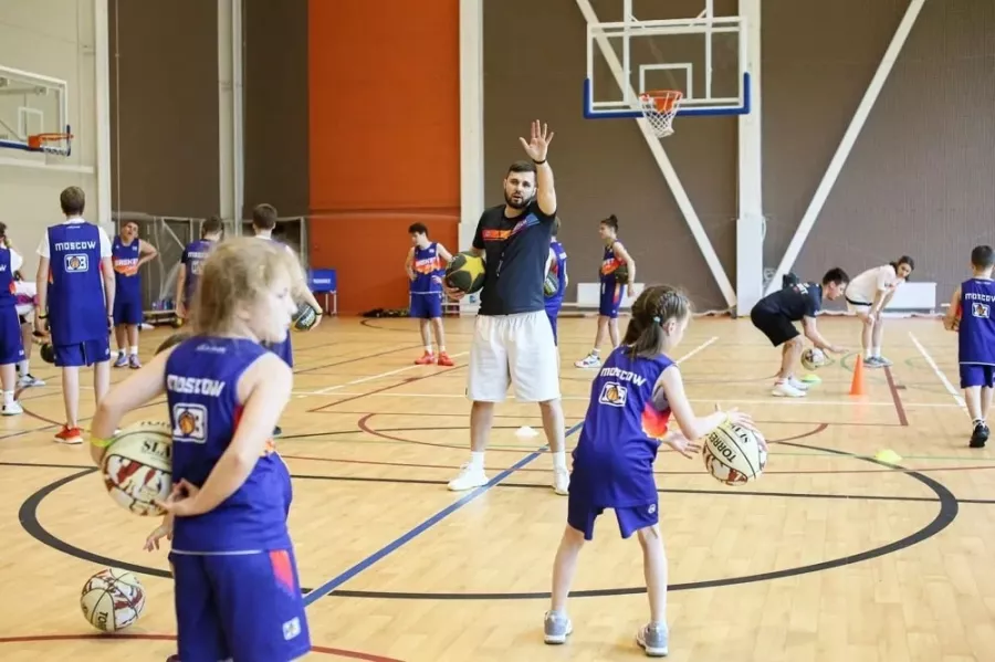 Баскетбольная академия Ibasket на Каширском в Москве: Баскетбол, Зал, Мяч, Игра, Баскетболист, Баскетбольное кольцо, Тренировка, Тренер,