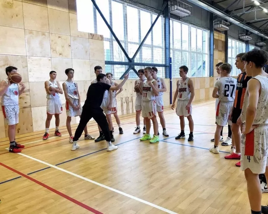 Баскетбольная академия I.S. BASKETBALL на Ахтарском в Ростове-на-Дону: Баскетбол, Зал, Мяч, Игра, Баскетболист, Баскетбольное кольцо, Тренировка, Тренер,