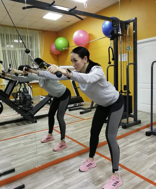 Спортивный клуб MAXIMUM в Перми: Зумба, Йога, Развиваться, Фитнес, Аэробика, Бодифлекс, Фитбол, Боевые искусства, Пилатес, Джампинг, Стретчинг,