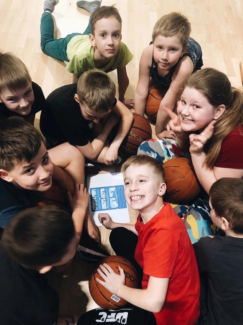 Баскетбольная школа "Движение вверх"