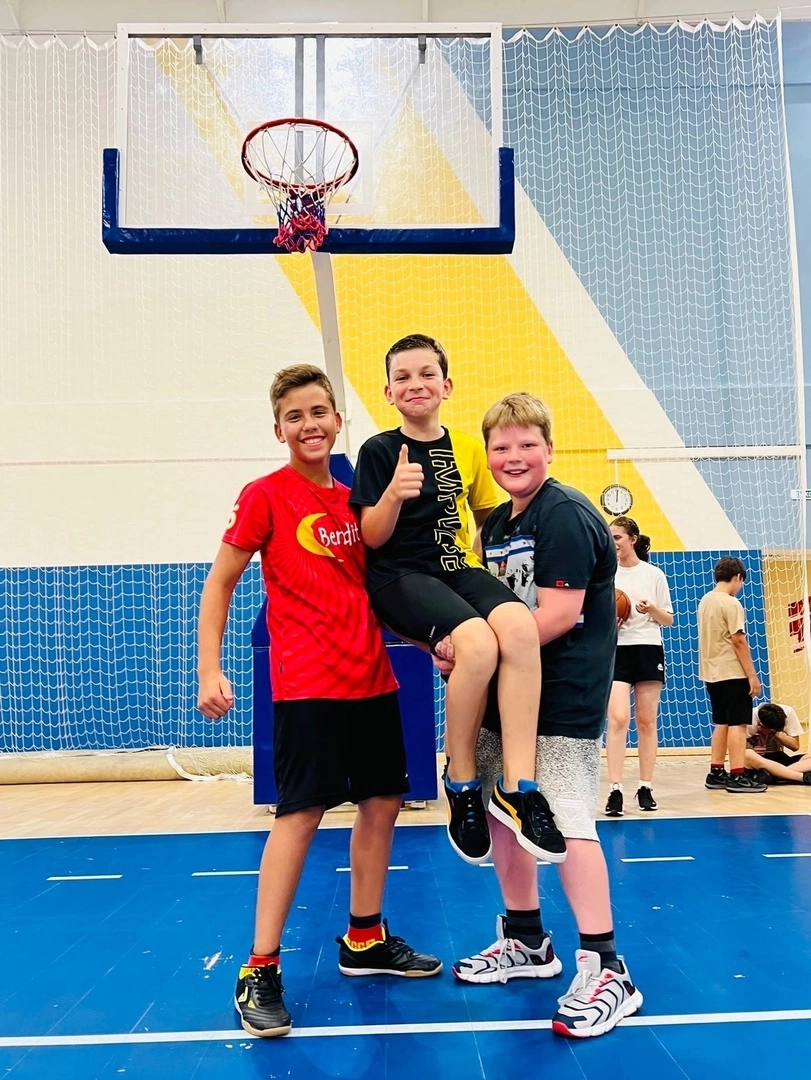 Баскетбольная школа "Движение вверх"