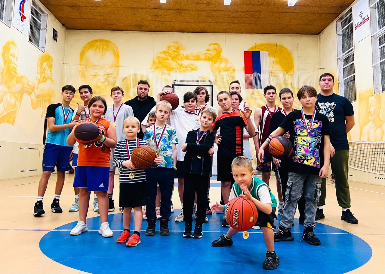 Баскетбольная школа "Движение вверх"