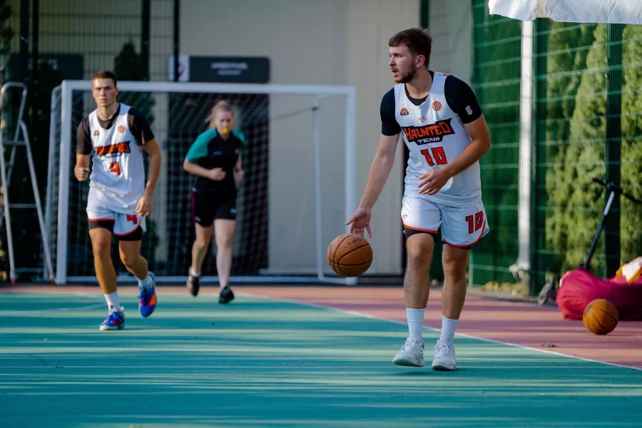 Баскетбольная академия I.S. BASKETBALL на Зиповской в Краснодаре: Баскетбол, Мяч, Тренировка, Тренер, Игры,