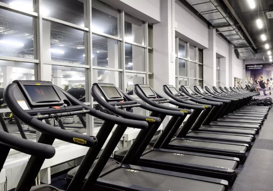 Фитнес-клуб Fitness house в Казани: Зумба, Развиваться, Фитнес, Йога, Аэробика, Детский уголок, Бодифлекс, Боевые искусства, Аквааэробика, Кроссфит,