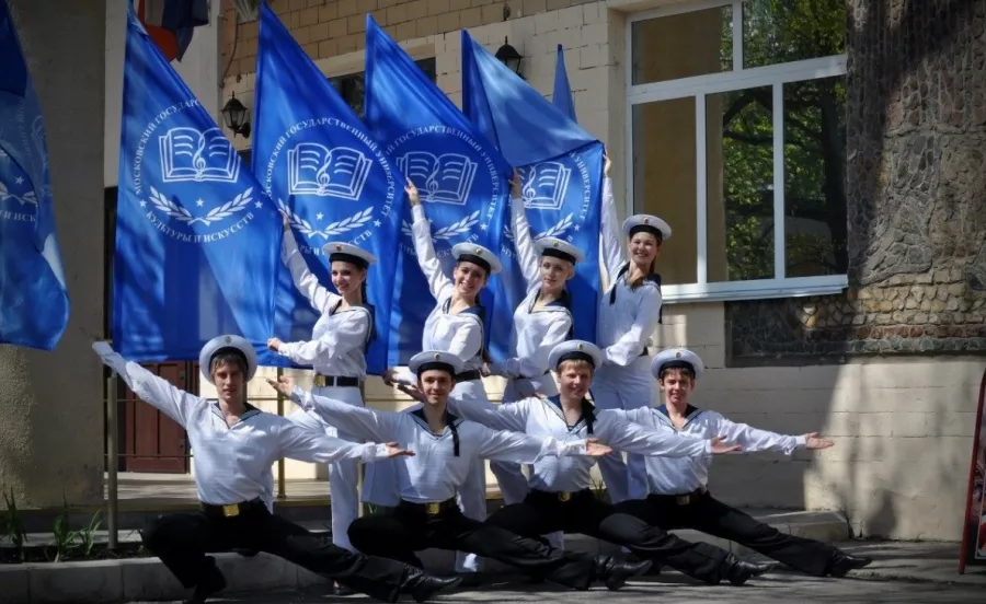 Швейная мастерская Баттерфляй в Анапе: Швейная мастерская, Ткани, Швейная фурнитура, Ремонт одежды, Швейные, Доступные цены, Ателье,