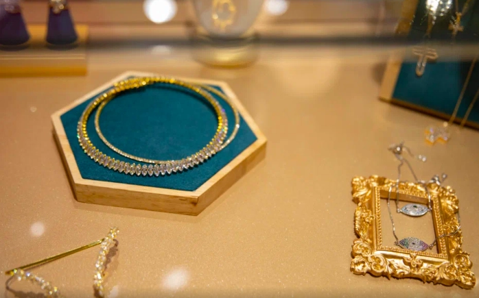Ювелирный магазин Titernik Accessorize в Ереване: Украшения, Ювелирные изделия, Аксессуары, Бижутерия, Серьги, Кольца, Брошь, Колье,