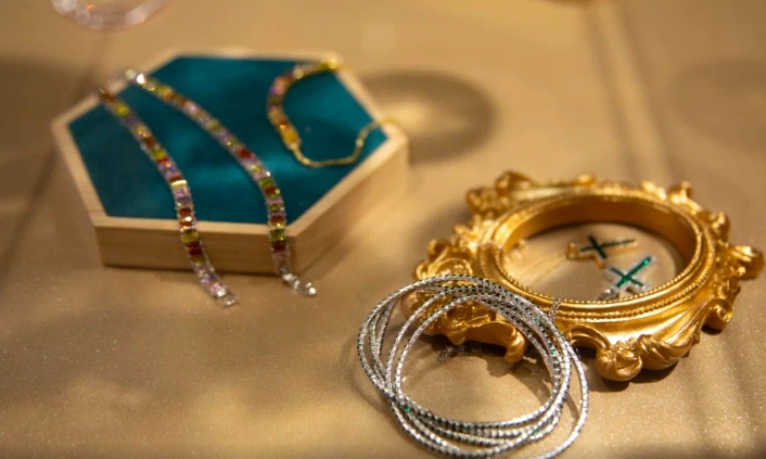 Ювелирный магазин Titernik Accessorize в Ереване: Украшения, Ювелирные изделия, Аксессуары, Бижутерия, Серьги, Кольца, Брошь, Колье,