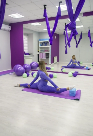 Студия фитнеса и красоты Wellbody в Казани: Отдельный женский зал, Танцевальные программы, Сауны, Развиваться, Фитнес, Массаж, Бодифлекс, Персональный тренер, Йога, Пилатес, Стретчинг,