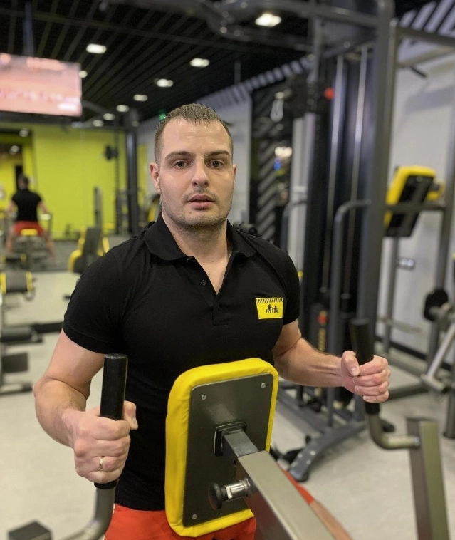 Фитнес-клуб Fit line в Казани: Развиваться, Фитнес, Персональный тренер, Йога, Аэробика, Зумба, Бодифлекс, Фитбол, Боевые искусства, Стретчинг,