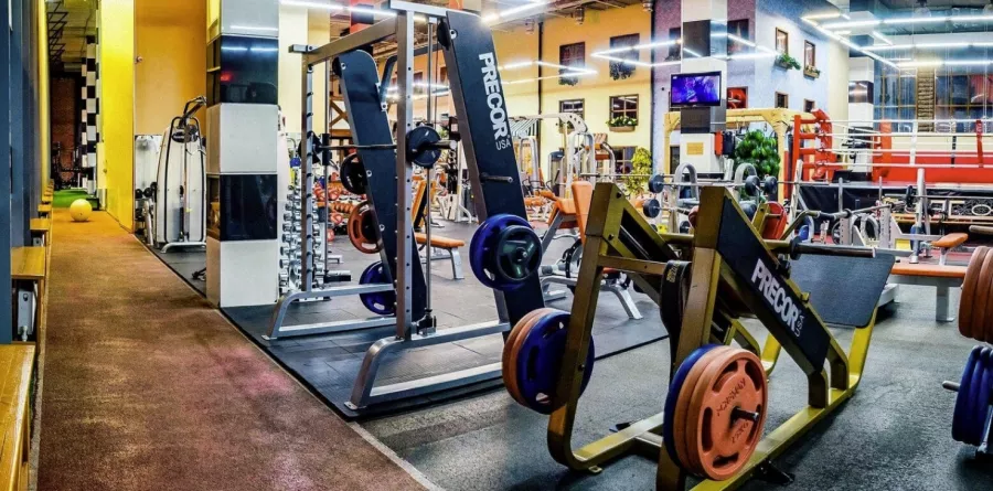 Фитнес-клуб Golden Fitness в Москве: Зумба, Йога, Развиваться, Фитнес, Аэробика, Настольный теннис, Детский уголок, Боевые искусства, Пилатес, Аквааэробика, Сайкл, Кроссфит,