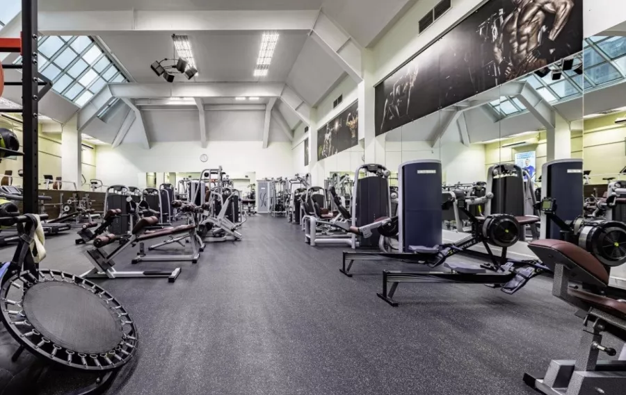 Фитнес-клуб Swim&Gym в Москве: Джампинг, Калланетика, Отдельный женский зал, Развиваться, Фитнес, Йога, Аэробика, Зумба, Боевые искусства, Пилатес, Аквааэробика, Кроссфит,