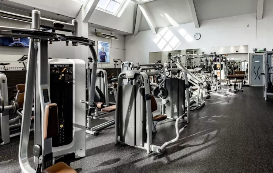 Фитнес-клуб Swim&Gym в Москве: Джампинг, Калланетика, Отдельный женский зал, Развиваться, Фитнес, Йога, Аэробика, Зумба, Боевые искусства, Пилатес, Аквааэробика, Кроссфит,