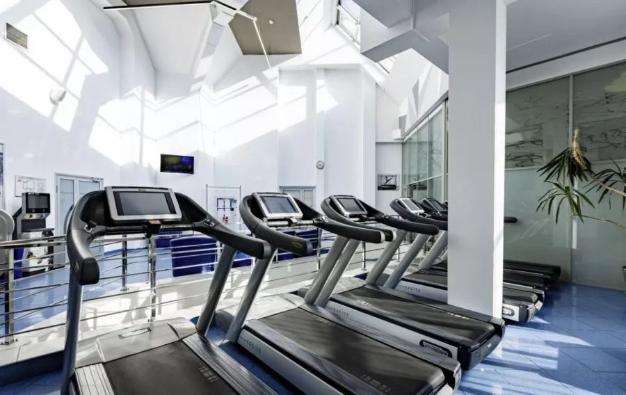 Фитнес-клуб Swim&Gym в Москве: Джампинг, Калланетика, Отдельный женский зал, Развиваться, Фитнес, Йога, Аэробика, Зумба, Боевые искусства, Пилатес, Аквааэробика, Кроссфит,