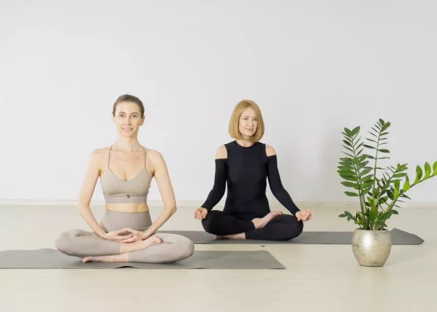 Студия йоги One Yoga Meditation в Москве: Пилатес, Бикрам, Хатха, Гвоздетерапия, Горячая йога, Тайский массаж, Японский массаж, Массаж для беременных, Йога, Развиваться, Фитнес,