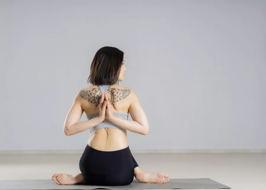 Студия йоги One Yoga Meditation в Москве: Пилатес, Бикрам, Хатха, Гвоздетерапия, Горячая йога, Тайский массаж, Японский массаж, Массаж для беременных, Йога, Развиваться, Фитнес,