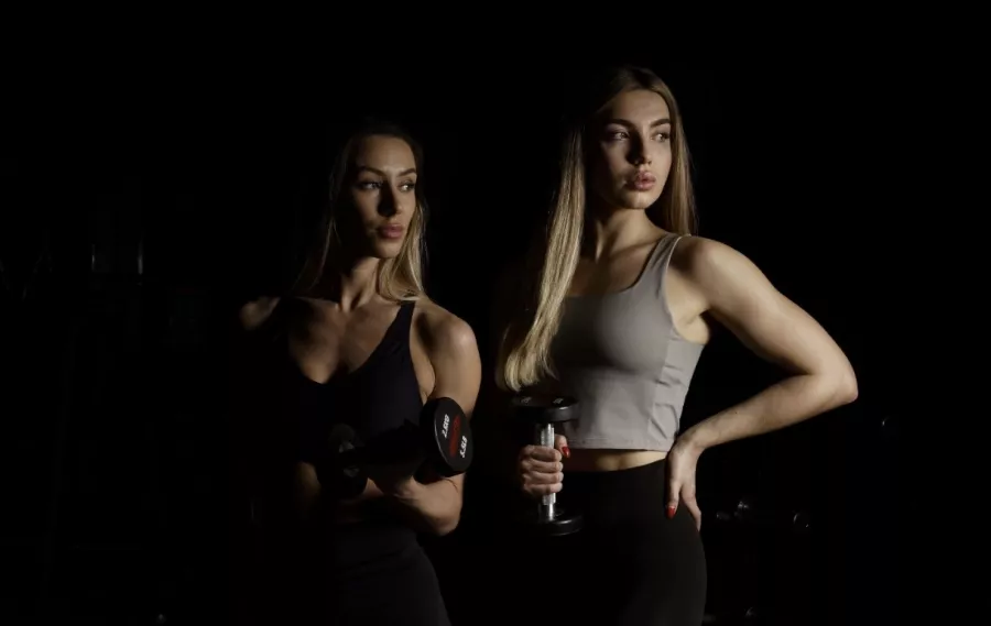 Фитнес-клуб Gold`s Gym на Ленинградском в Москве: Спорт, Аэробика, Детский уголок, Зумба, Йога, Кроссфит, Фитнес, Настольный теннис, Боевые искусства, Пилатес, Развитие, Аквааэробика,