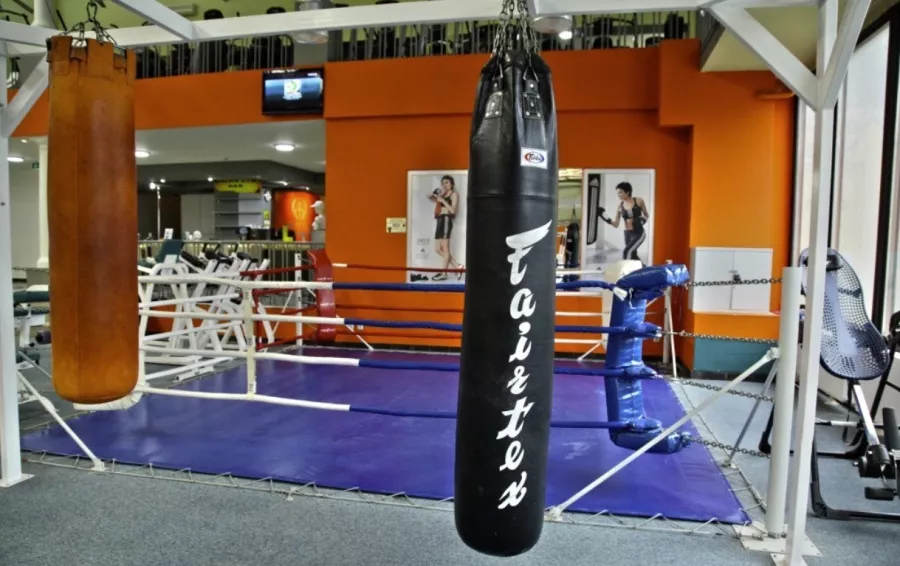 Фитнес-клуб Gold`s Gym на Электрозаводской в Москве: Йога, Калланетика, Танцевальные программы, Персональный тренер, Развиваться, Фитнес, Массаж, Аэробика, Фитнес для беременных, Боевые искусства, Пилатес, Стретчинг,