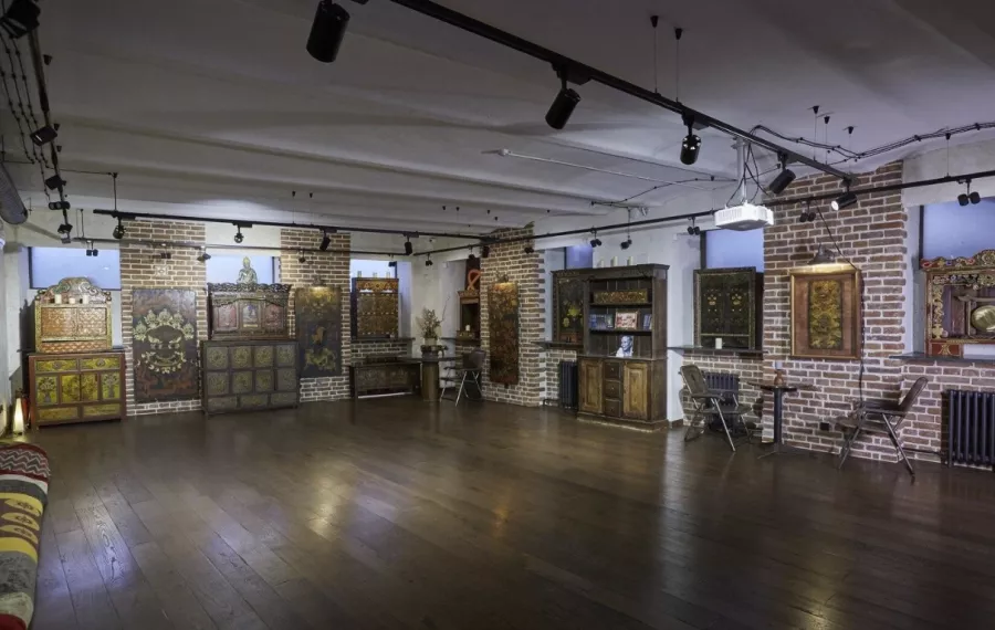 Йога-пространство Shanti place в Москве: Развитие, Спорт, Йога, Цигун, Фитнес, Хатха, Гвоздетерапия,