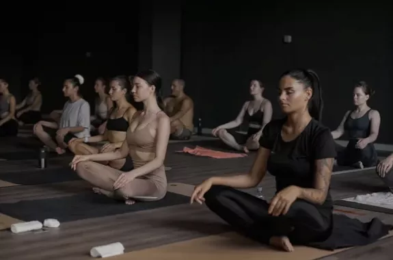 Студия горячей растяжки "Hot Stretching Studio"
