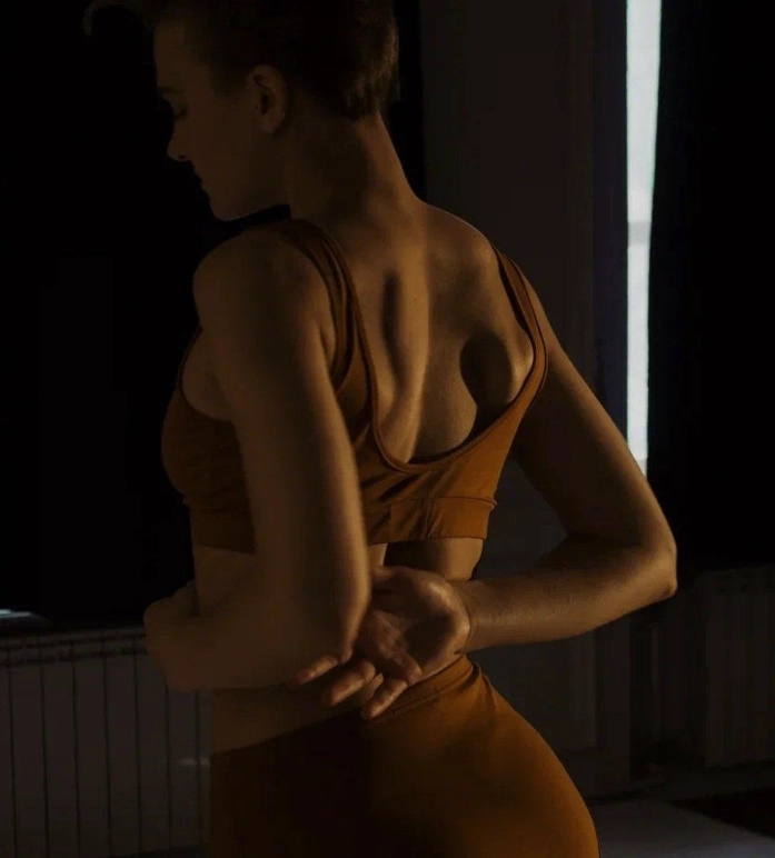 Студия горячей растяжки Hot Stretching Studio в Москве: Йога, Балет, Стретчинг, Развиваться, Фитнес, Горячая растяжка, Hot Barre, Hot Power Stretching, Hot Interval Training,