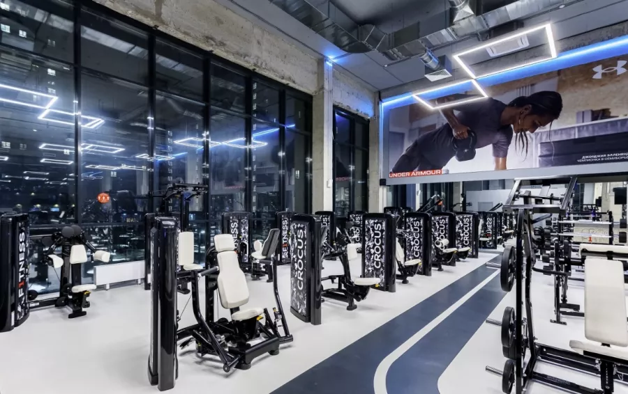 Фитнес-клуб Crocus Fitness Ленинградский в Москве: Аквааэробика, Йога, Пилатес, Танцевальные программы, Развиваться, Фитнес, Детский уголок, Бодифлекс, Сайкл, Аэробика, Кроссфит, Боевые искусства, Стретчинг,
