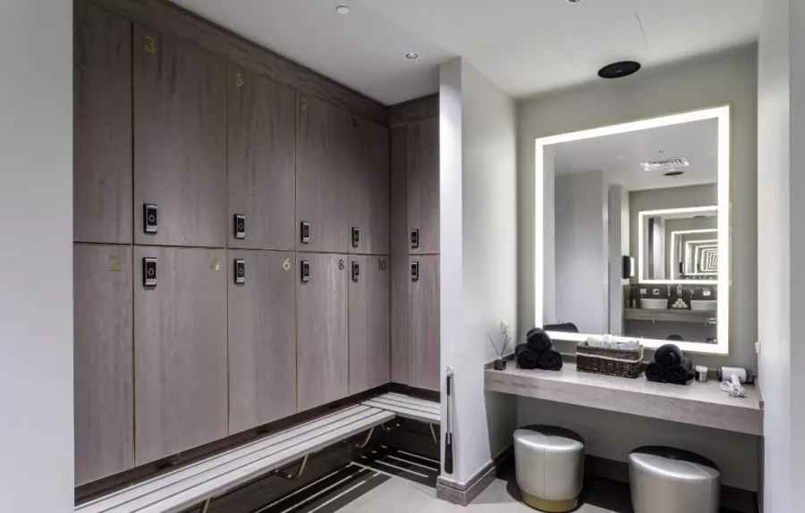 Фитнес-клуб Crocus Fitness Neva Towers в Москве: Бодифлекс, Калланетика, Кроссфит, Сайкл, Танцевальные программы, Развиваться, Фитнес, Йога, Скалодром, Пилатес, Аквааэробика, Стретчинг, Аэробика, Боевые искусства,