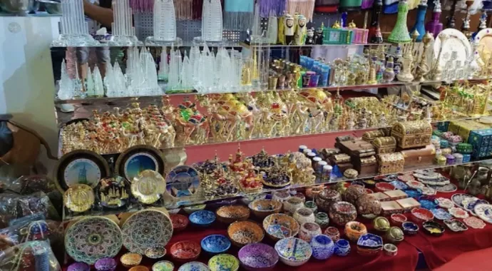 Базар "Al Fahidi Souk"