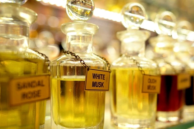 Парфюмерный рынок Perfume Souk в Дубаи: Perfume , Souk, Perfume Souk, Oil Perfume, Souvenirs , Tourists , Market , Shopping , Shop, Маркет, Рынок, Базар , Духи, Парфюм ,