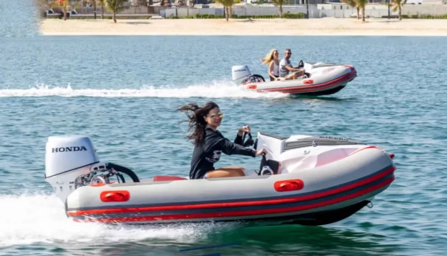 Центр водного спорта Sea Riders UAE в Дубаи: Sport , Water , Water Sport , Active leisure, Серфинг, Surfing, Wakeboard, Вейкборд, Water skiing, Водные прогулки, Boat trips, Travelling , Что посетить , Водные Лыжи, Активный Отдых,