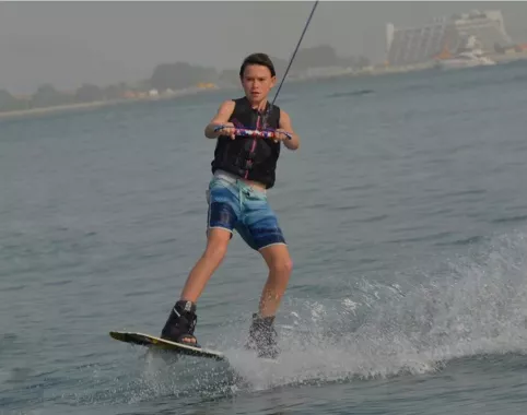 Центр водного спорта "Sea Riders UAE"