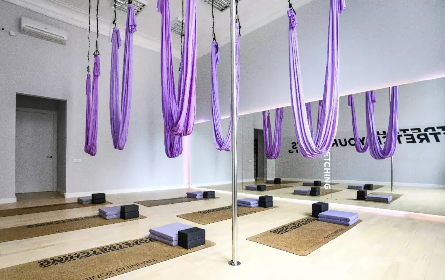 Студия растяжки и функционального тренинга Topstretching на Большой Дмитровке в Москве: Танцевальные программы, TRX тренировки, Развиваться, Фитнес, Массаж, Йога, Фитнес для беременных, Стретчинг, Кроссфит, Персональный тренер, Пилатес,