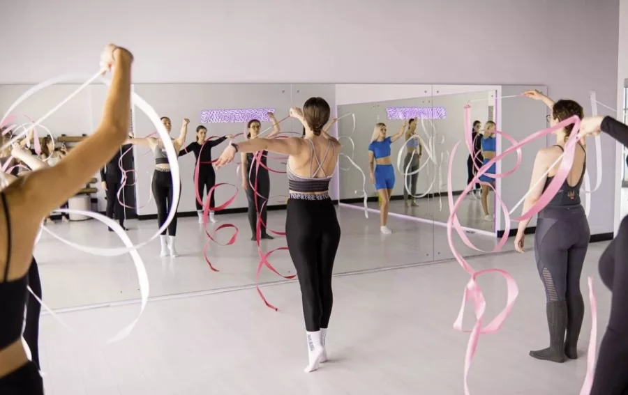 Студия растяжки и функционального тренинга Topstretching на Театральном в Москве: Развитие, Танцы, Фитнес, Йога, TRX тренировки, Зумба, Тренер, Пилатес,