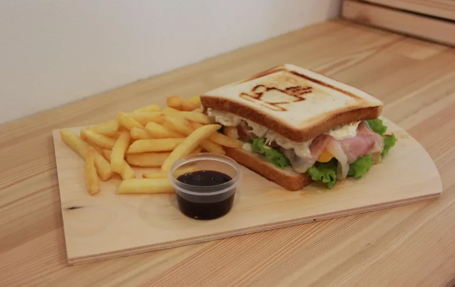 Кофейня Little house coffee to go в Красной Поляне: Еда, Кофейня, Еда навынос, Кофе, Напитки, Смузи, Чай, Десерты,