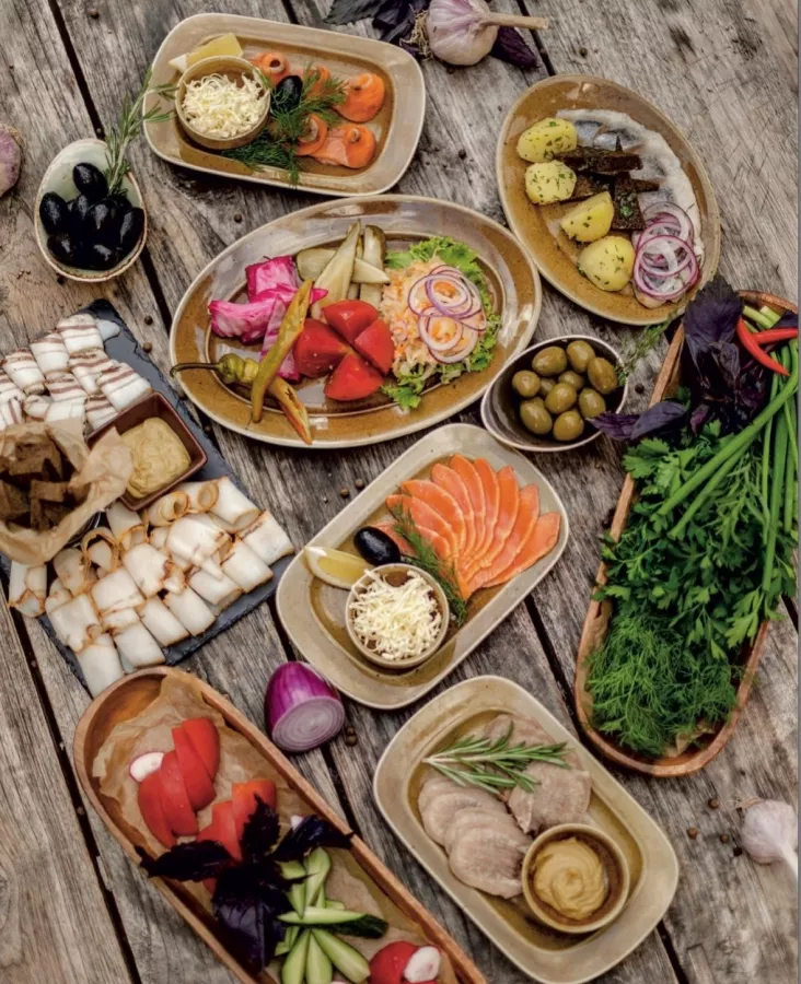 Кафе Пацха Ачишхо в Красной Поляне: Кафе, Покушать, Перекус, Вид на горы, Завтрак , Ужин, Пицца, Хачапури, Напитки, Мясо, Доставка еды , Еда навынос, Восточная кухня , Грузинская кухня , Хинкали, Постное меню ,