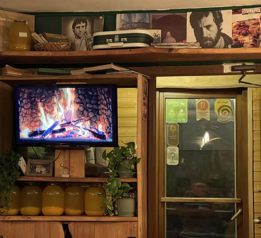 Кафе Дом лесника в Красной Поляне: Еда навынос, Доставка, Авторская кухня, Завтрак, Салаты, Мясо, Виды, Оплата картой, Еда,