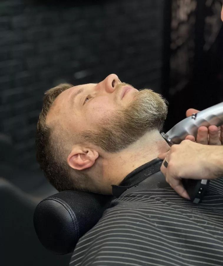 Барбершоп Trueman Barbermall в Ростове-на-Дону: Парикмахер, Стрижка, Мужская стрижка, Barbershop, Барбершоп, Барбер, Мужской салон , стиль, Любить себя,