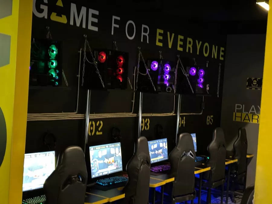 Компьютерный клуб Colizeum на МКАДе в Москве: Киберспорт, Games, Ставкинакиберспорт, Компьютер, Csgo, Dota, Команды, Соревнования,