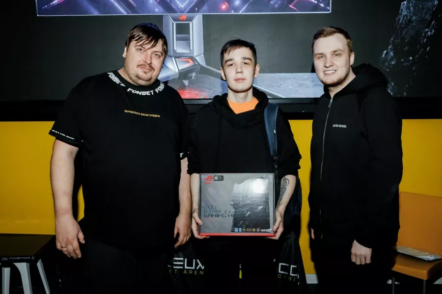 Компьютерный клуб Colizeum на Кавказском в Москве: Киберспорт, Games, Ставкинакиберспорт, Компьютер, Csgo, Dota, Команды, Соревнования,