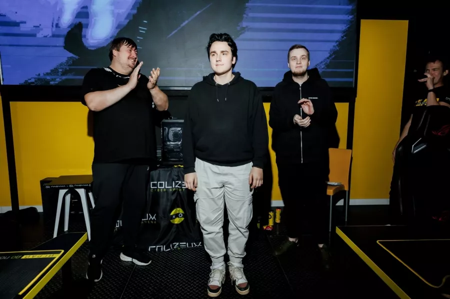 Компьютерный клуб Colizeum на Кавказском в Москве: Киберспорт, Games, Ставкинакиберспорт, Компьютер, Csgo, Dota, Команды, Соревнования,