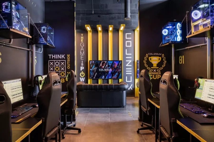 Компьютерный клуб Colizeum на Каширском в Москве: Компьютерный клуб, Киберспорт, Соревнования,