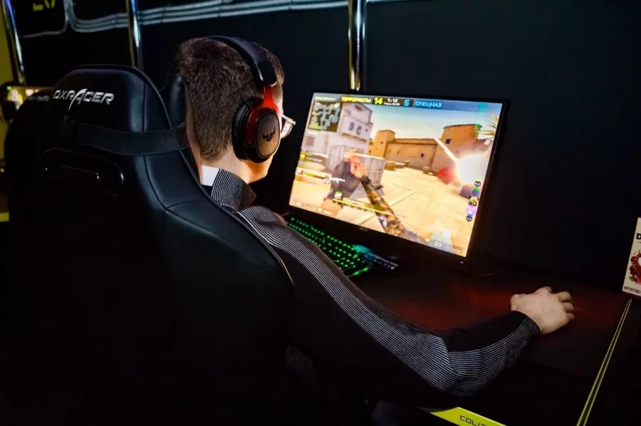 Компьютерный клуб Colizeum на Вернадского в Москве: Киберспорт, Компьютерный клуб, Соревнования,