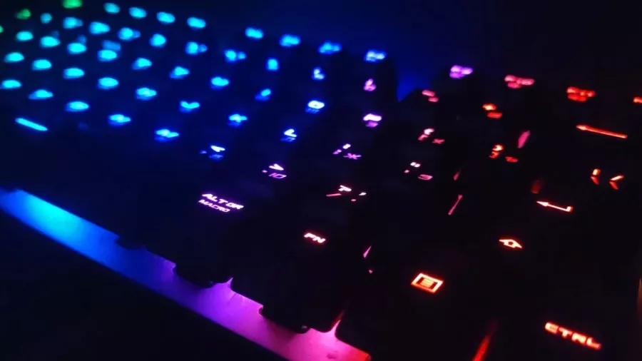 Компьютерный клуб Colizeum на Первомайской в Москве: Киберспорт, Games, Ставкинакиберспорт, Компьютер, Csgo, Dota, Команды, Соревнования,
