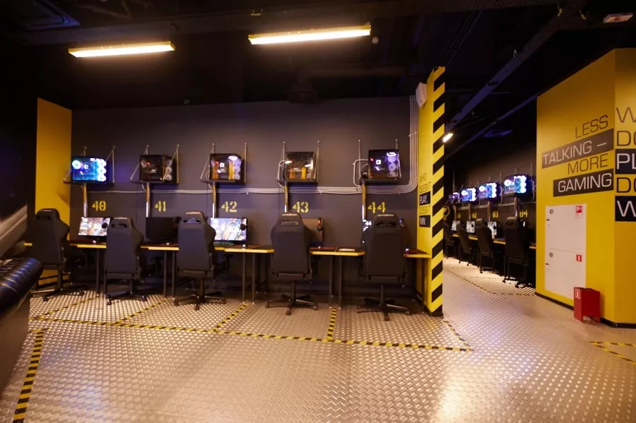 Компьютерный клуб Colizeum на Первомайской в Москве: Киберспорт, Games, Ставкинакиберспорт, Компьютер, Csgo, Dota, Команды, Соревнования,
