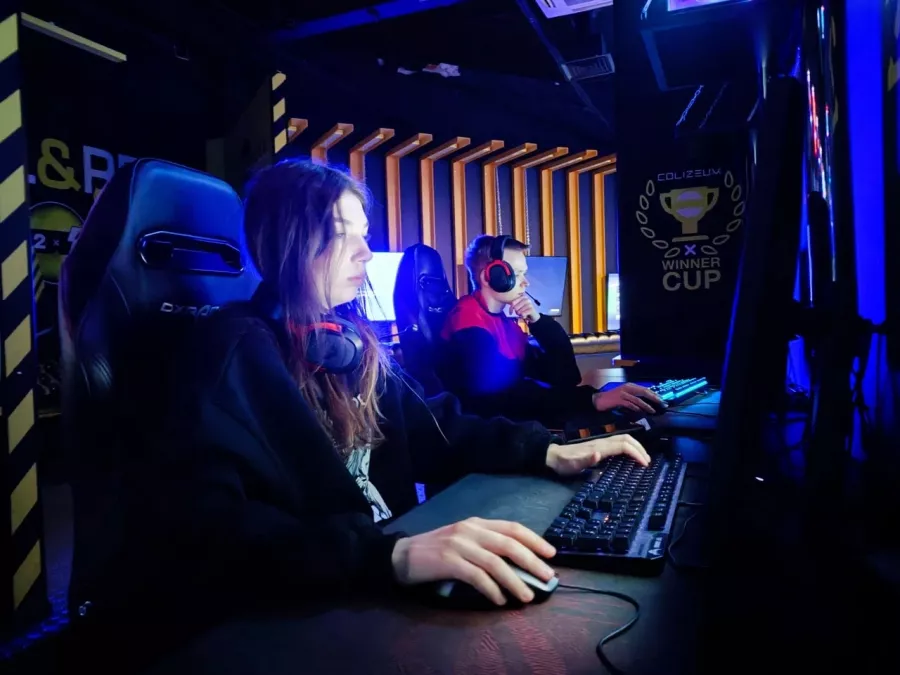 Компьютерный клуб Colizeum на Первомайской в Москве: Киберспорт, Games, Ставкинакиберспорт, Компьютер, Csgo, Dota, Команды, Соревнования,