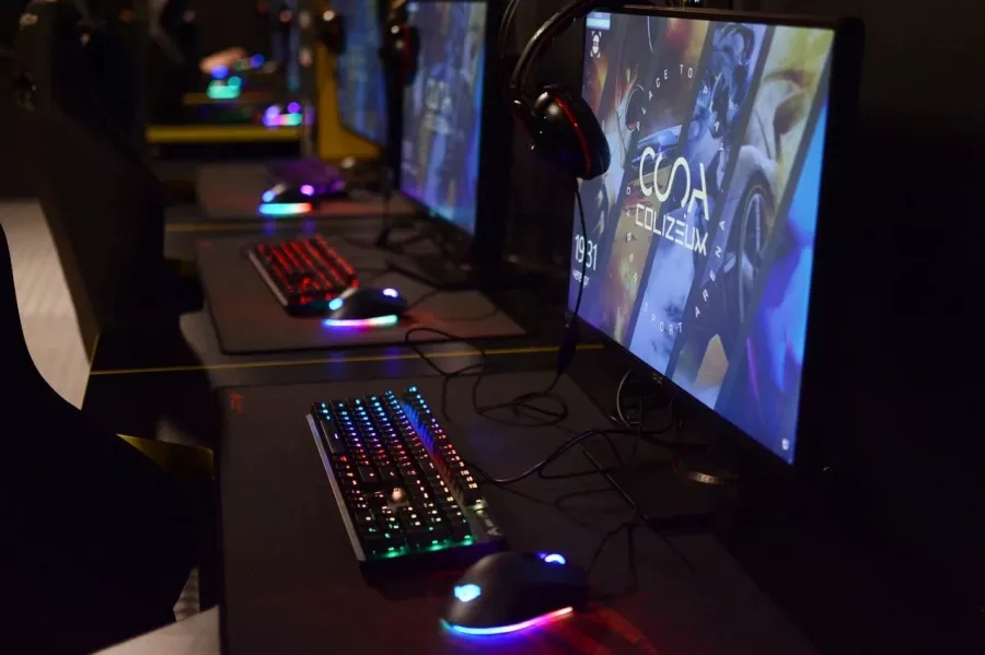 Компьютерный клуб Colizeum на Достоевского в Владивостоке: Киберспорт, Games, Ставкинакиберспорт, Компьютер, Csgo, Dota, Команды, Соревнования,