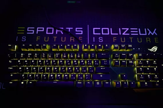 Компьютерный клуб "Colizeum" на Сельской