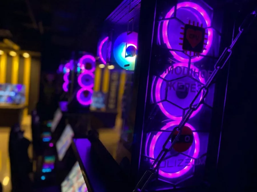 Компьютерный клуб Colizeum на Николая Ершова в Казани: Киберспорт, Games, Ставкинакиберспорт, Компьютер, Csgo, Dota, Команды, Соревнования,