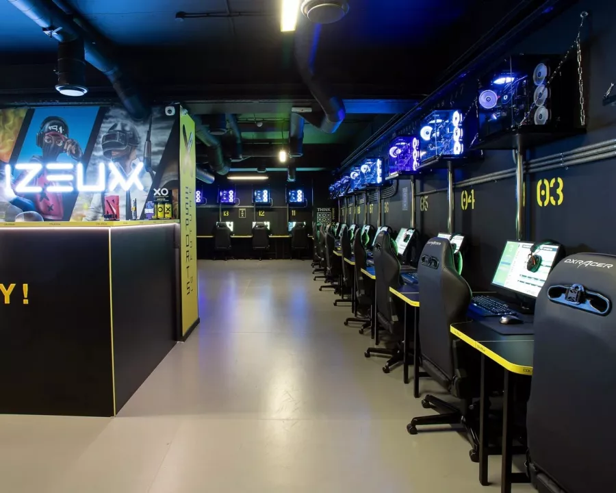 Компьютерный клуб Colizeum на Ушинского в Санкт-Петербурге: Киберспорт, Games, Ставкинакиберспорт, Компьютер, Csgo, Dota, Команды, Соревнования,