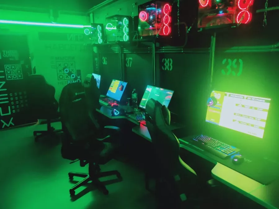 Компьютерный клуб Colizeum на Ушинского в Санкт-Петербурге: Киберспорт, Games, Ставкинакиберспорт, Компьютер, Csgo, Dota, Команды, Соревнования,